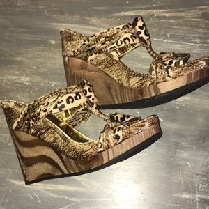 FLASH SALE 💋WEDGES ANIMAL PRINT NWOT